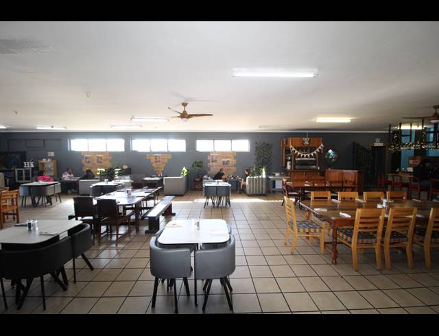 370M² RESTAURANT TO LET IN SALDANHA CENTRAL